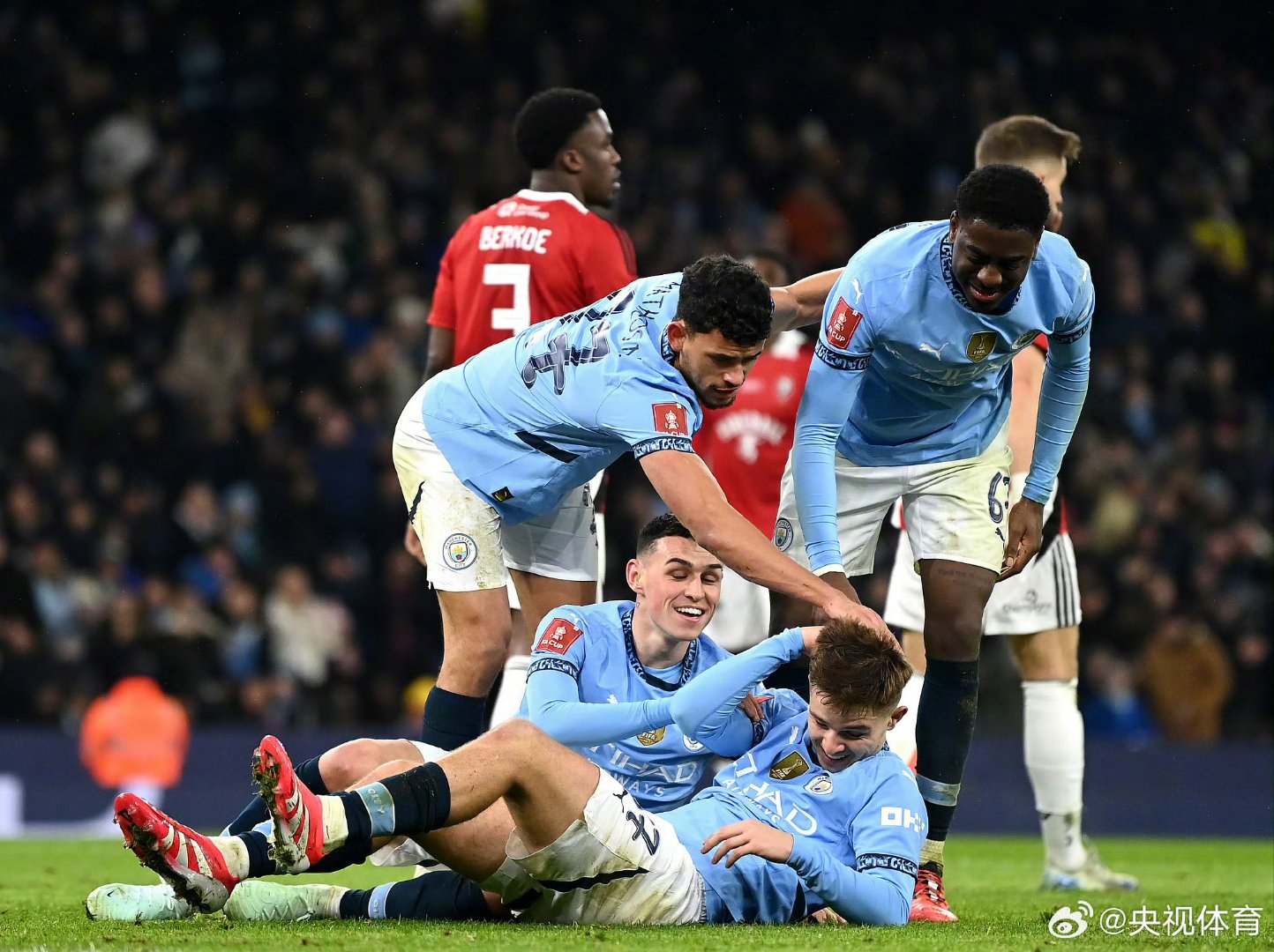 开元棋牌app-曼彻斯特城风光无限，大胜对手取三分的简单介绍