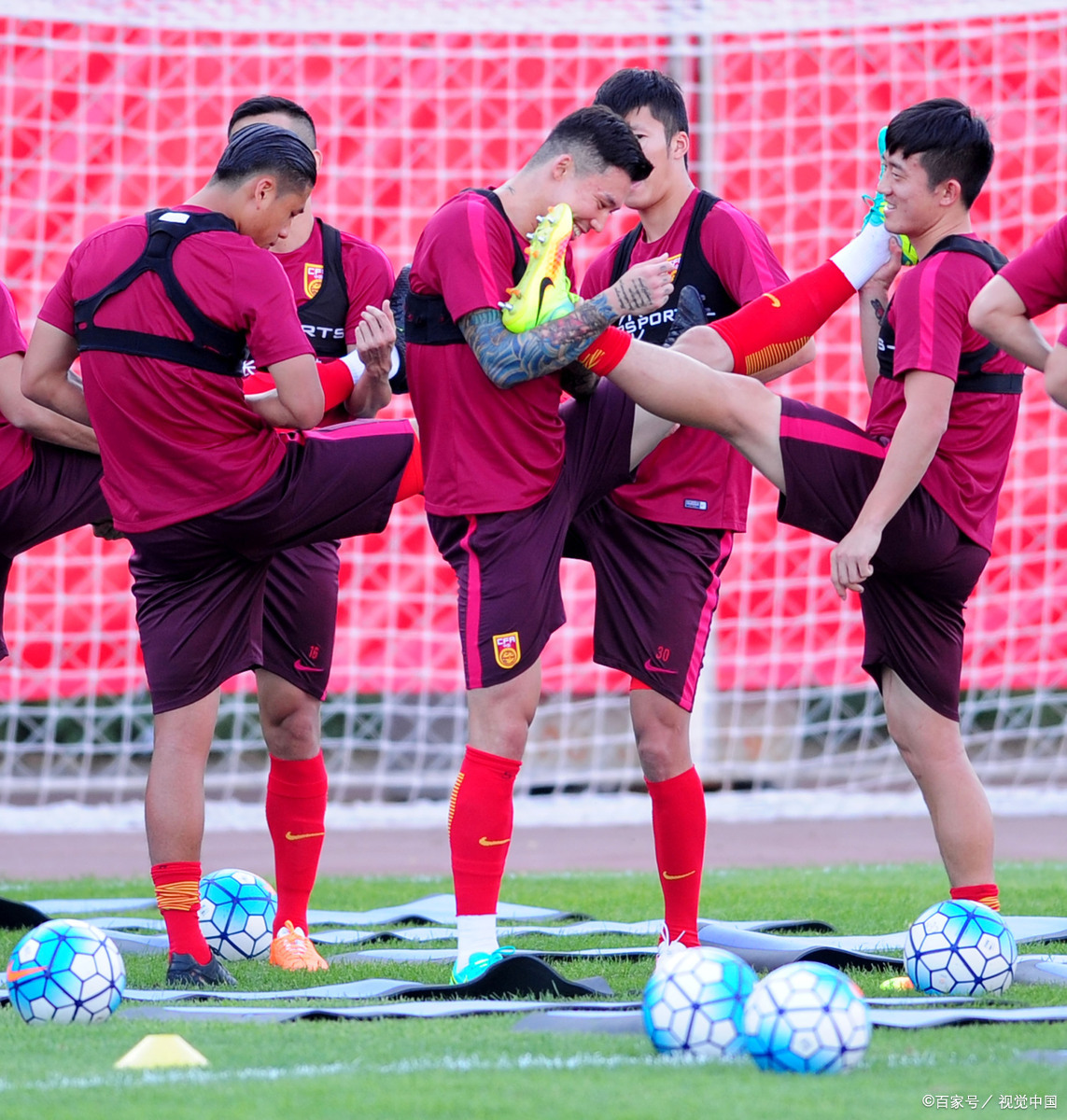 开元棋牌下载-青年足球队技艺精湛，备战国际比赛信心百倍(中超国足输给泾川县足球队)